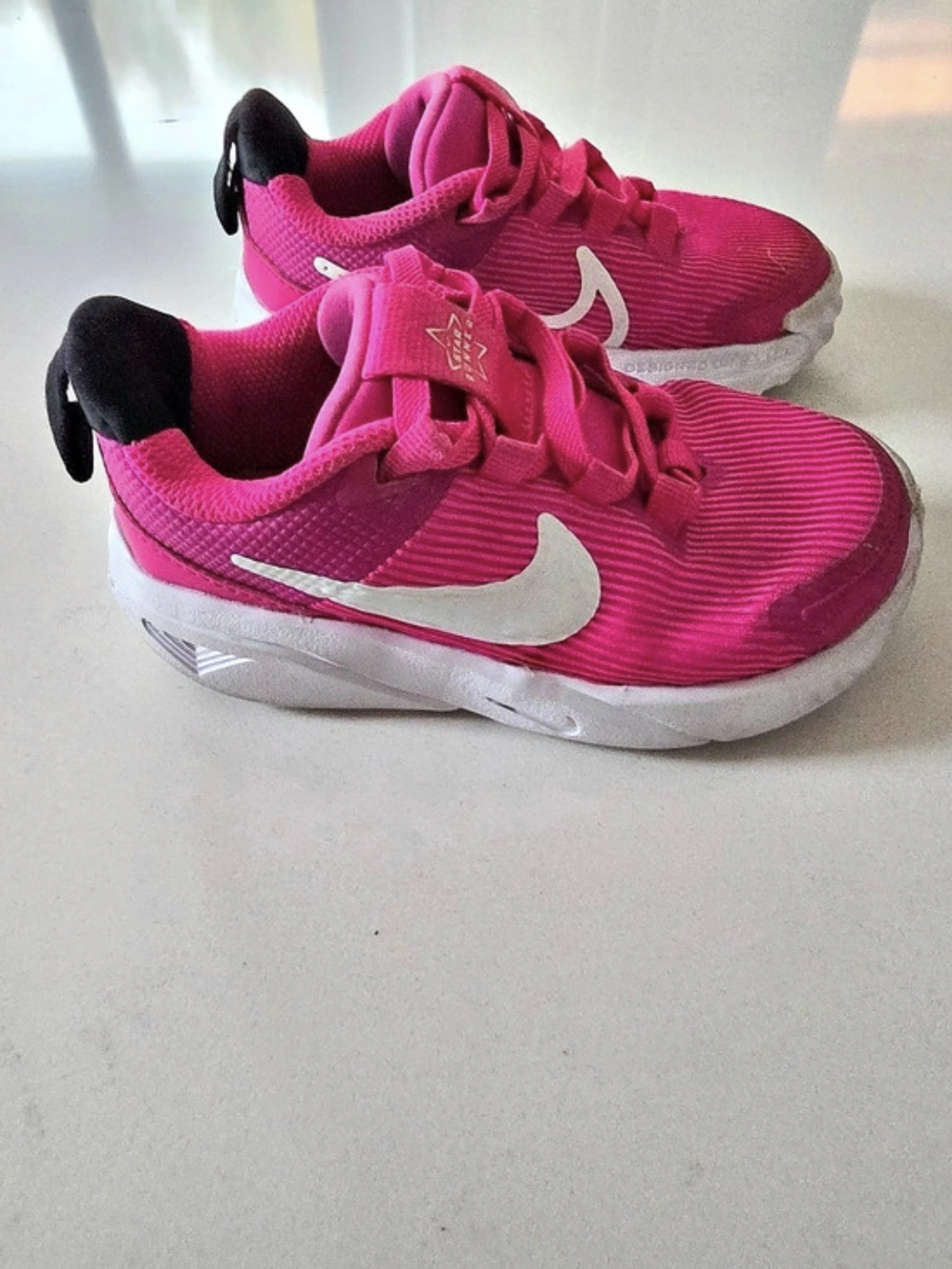 Nike Revolution 5 Kids Sneakers Pink & White US 8C